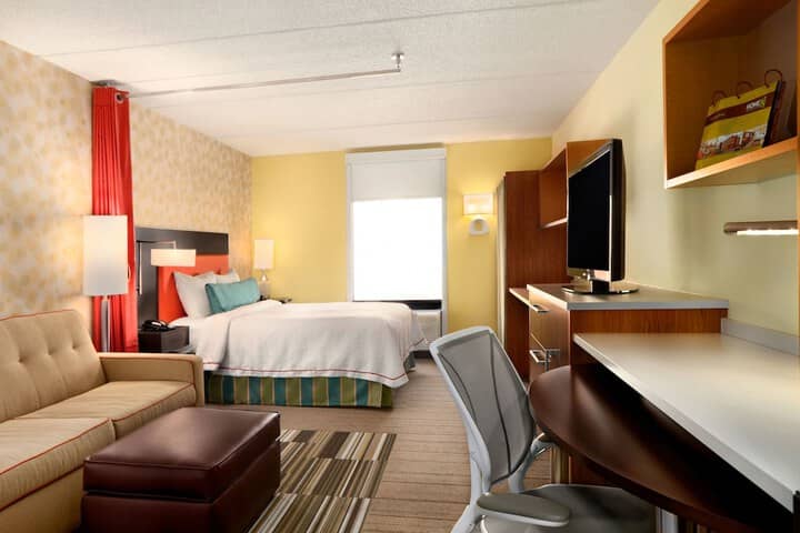 Room 4 of 41